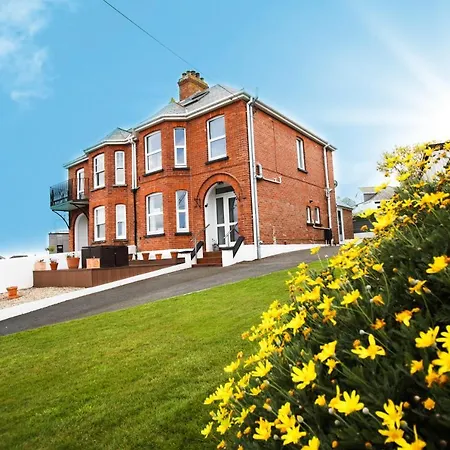 No 10 Treverbyn Road 3*